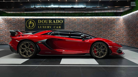 Aventador SVJ Roadster in Red