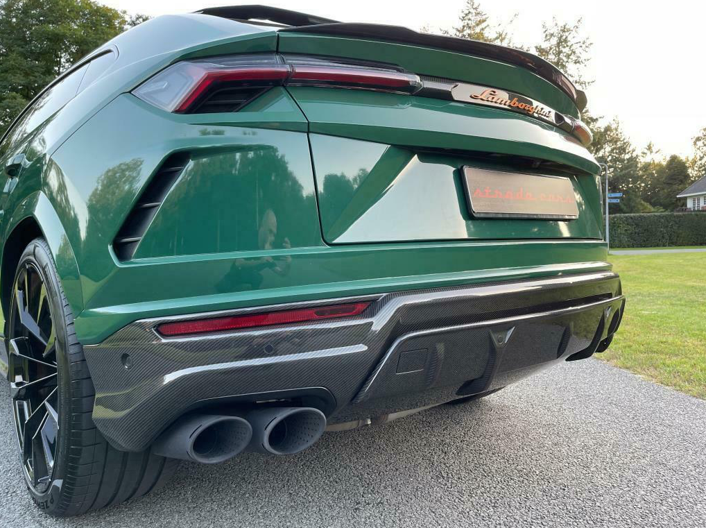 Lamborghini Urus FULL CARBON