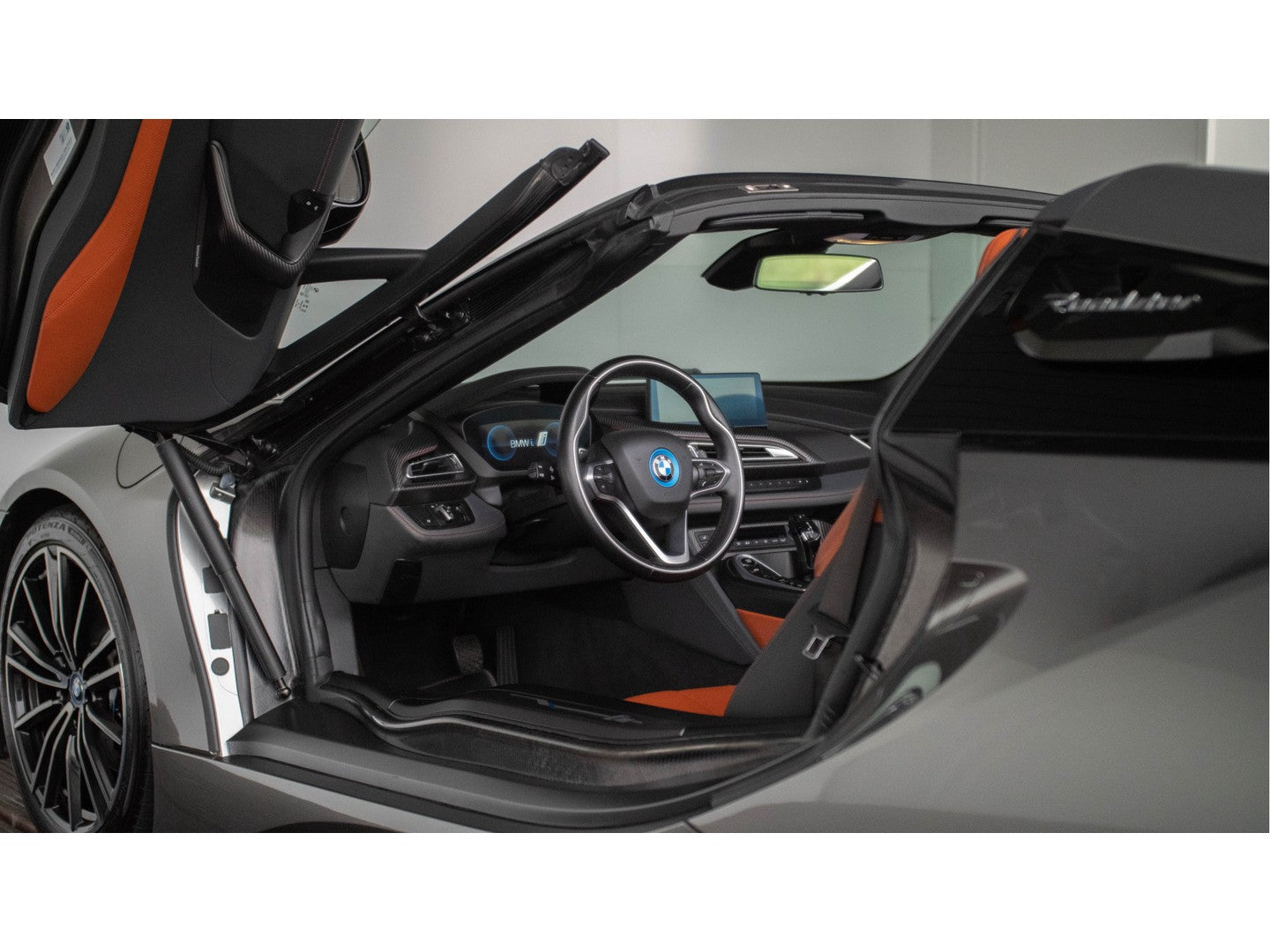 Bmw i8 Roadster / BMW Head-Up Display / Comfort Access