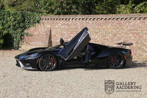 Ford GT Carbon Series One of only 150 made, delivery milea