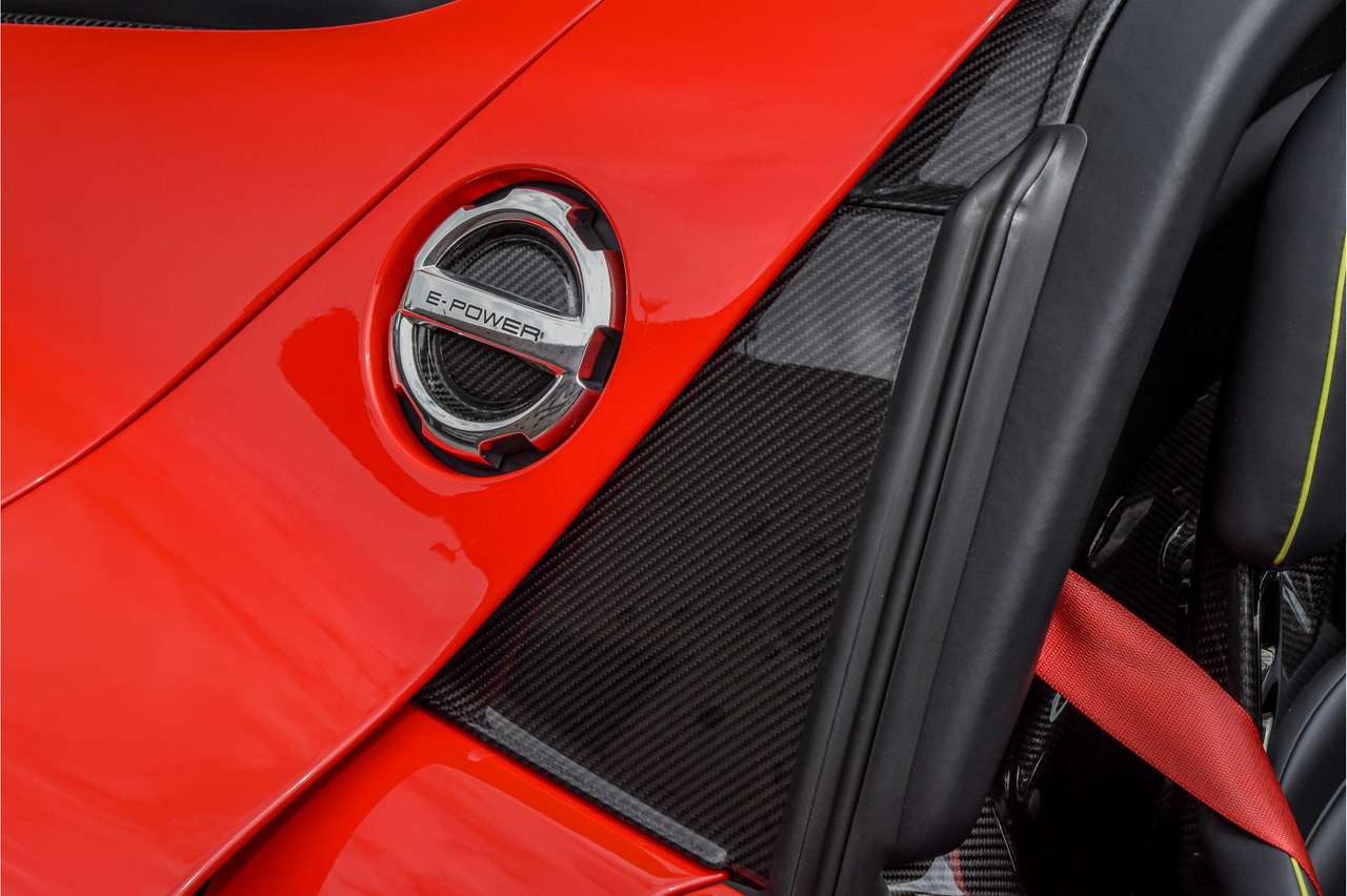 Porsche 918 Spyder 4.6 | 1st OWNER | MAGNESIUM | CARBON | LIFT