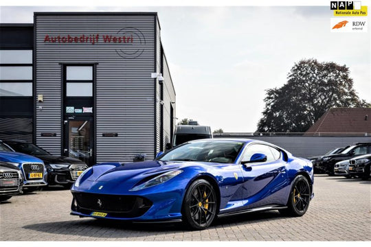 Ferrari 812 6.5 V12 Superfast HELE