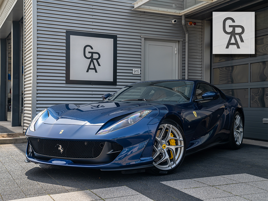 Ferrari 812 Superfast 6.5 V12 HELE